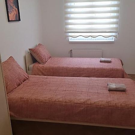 Ferienwohnung Vodenica Novi Sad Exterior foto
